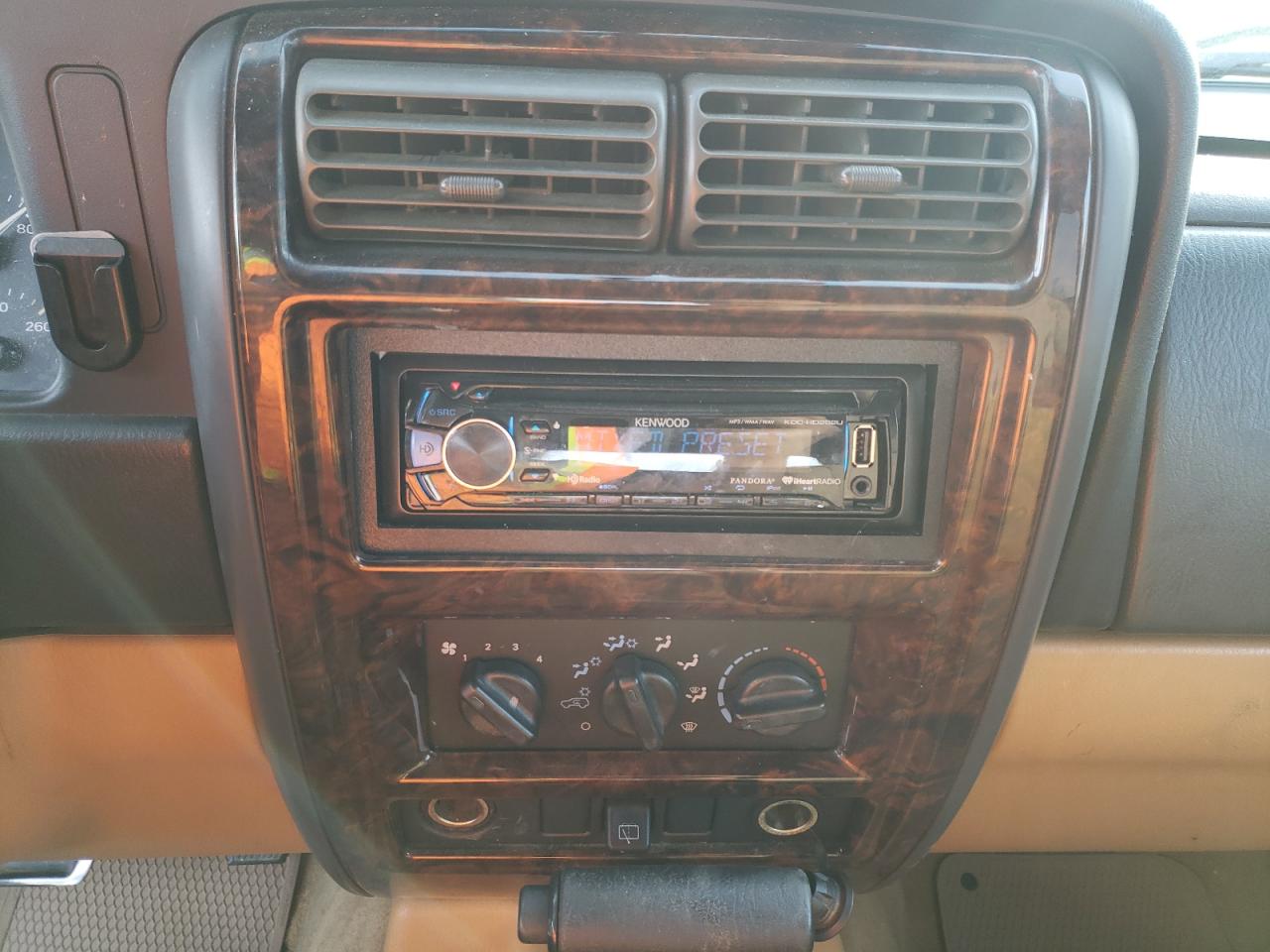 Photo 9 from auction – 1997 JEEP CHEROKEE C with VIN 1J4FT78S6VL543577