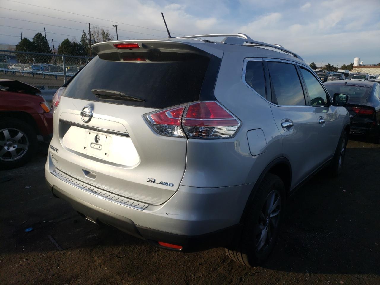 Photo 4 from auction – 2015 NISSAN ROGUE S with VIN 5N1AT2MV5FC849895