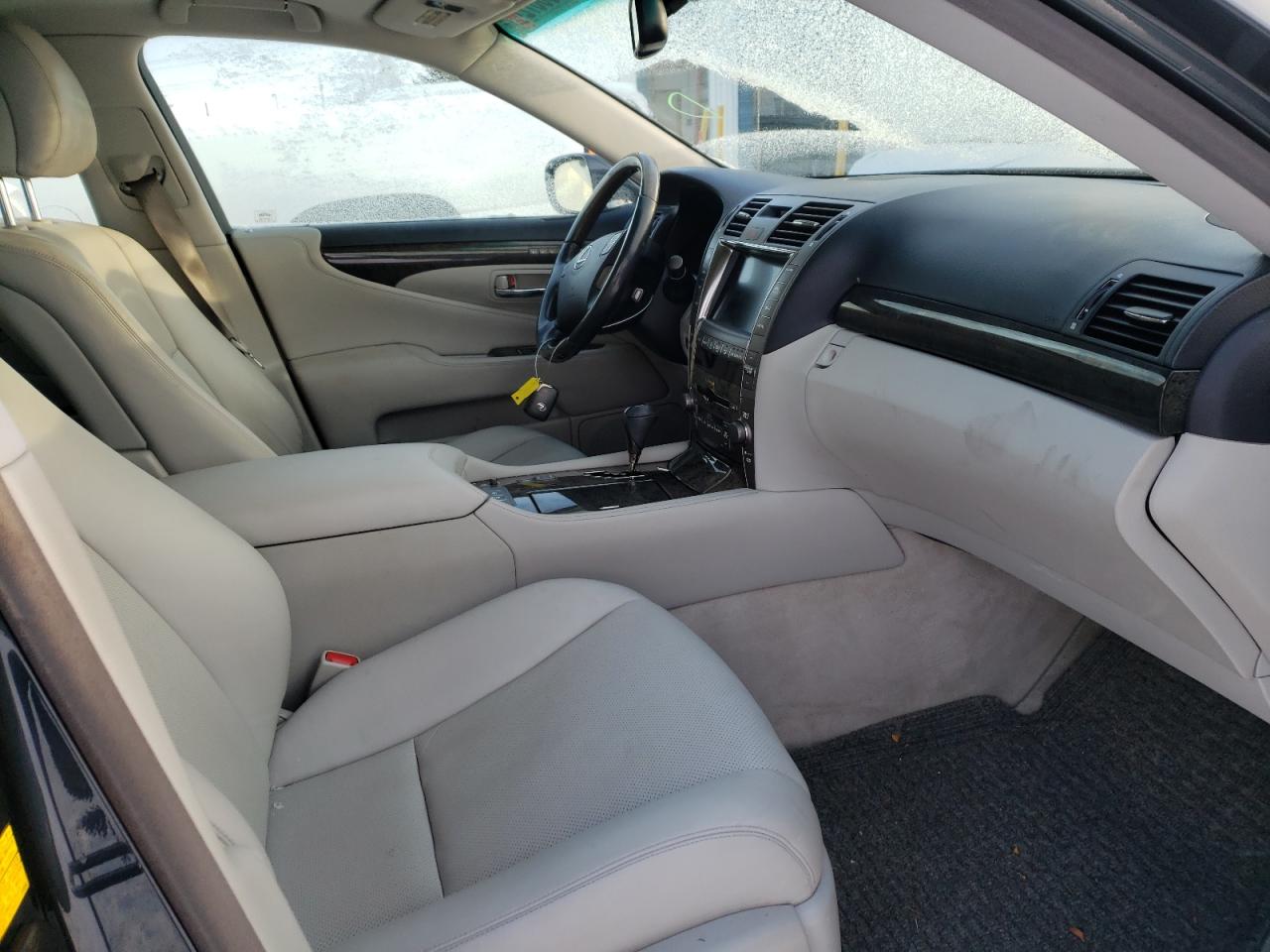 Photo 5 from auction – 2007 LEXUS LS 460 with VIN JTHBL46F175006324