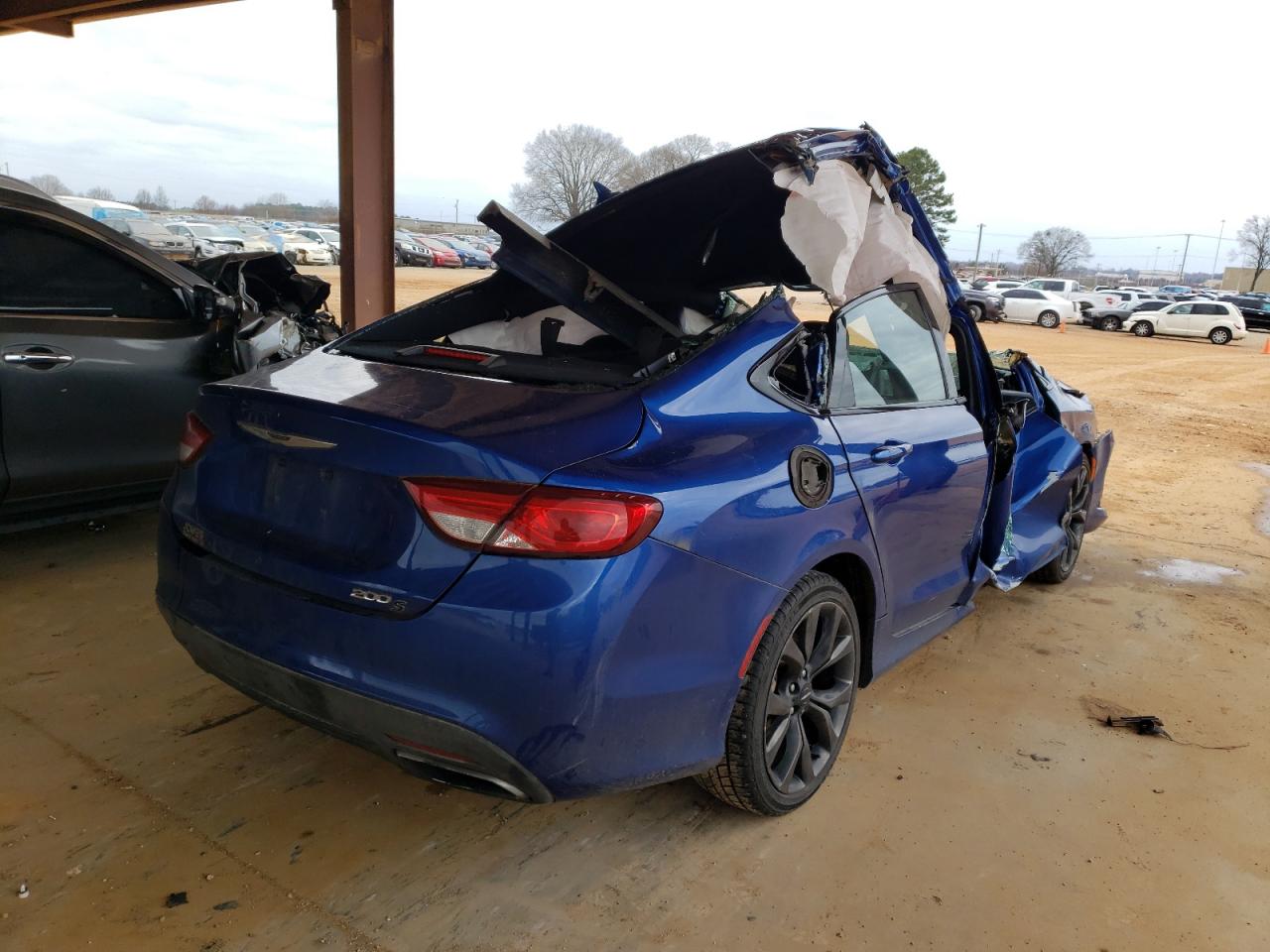 Photo 4 from auction – 2015 CHRYSLER 200 S with VIN 1C3CCCBB4FN685897