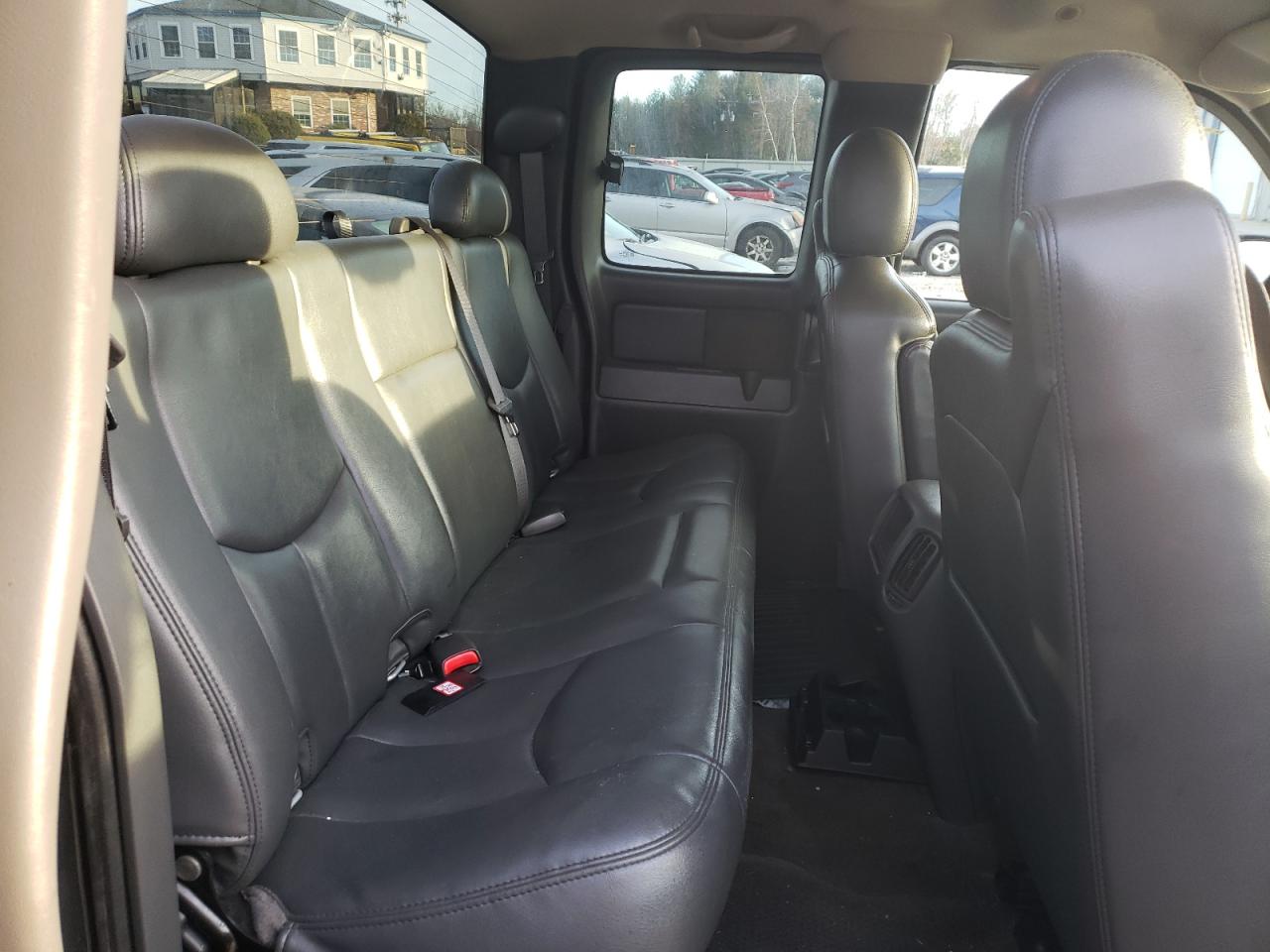 Photo 6 from auction – 2006 CHEVROLET SILVERADO with VIN 2GCEK19B761111216