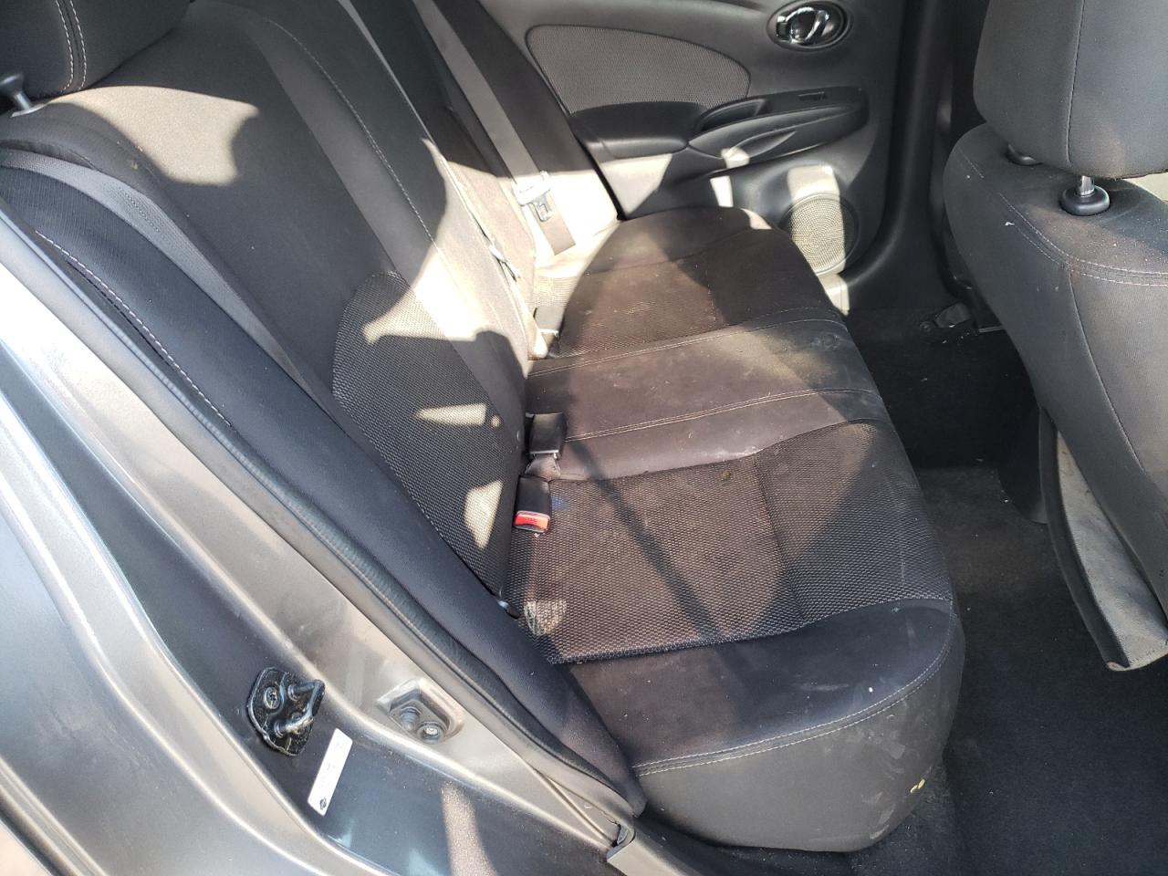 Photo 6 from auction – 2016 NISSAN VERSA S with VIN 3N1CN7AP2GL881660