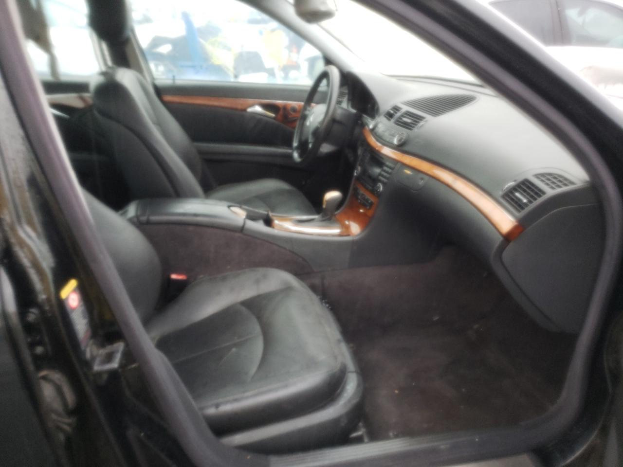 Photo 18 from auction – 2003 MERCEDES-BENZ E 320 with VIN WDBUF65J43A131322