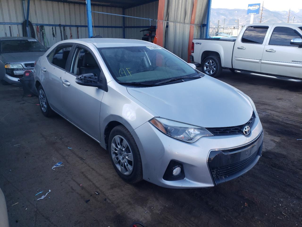 TOYOTA COROLLA L 2015 with VIN 5YFBURHE7FP313241 - Photo from auction