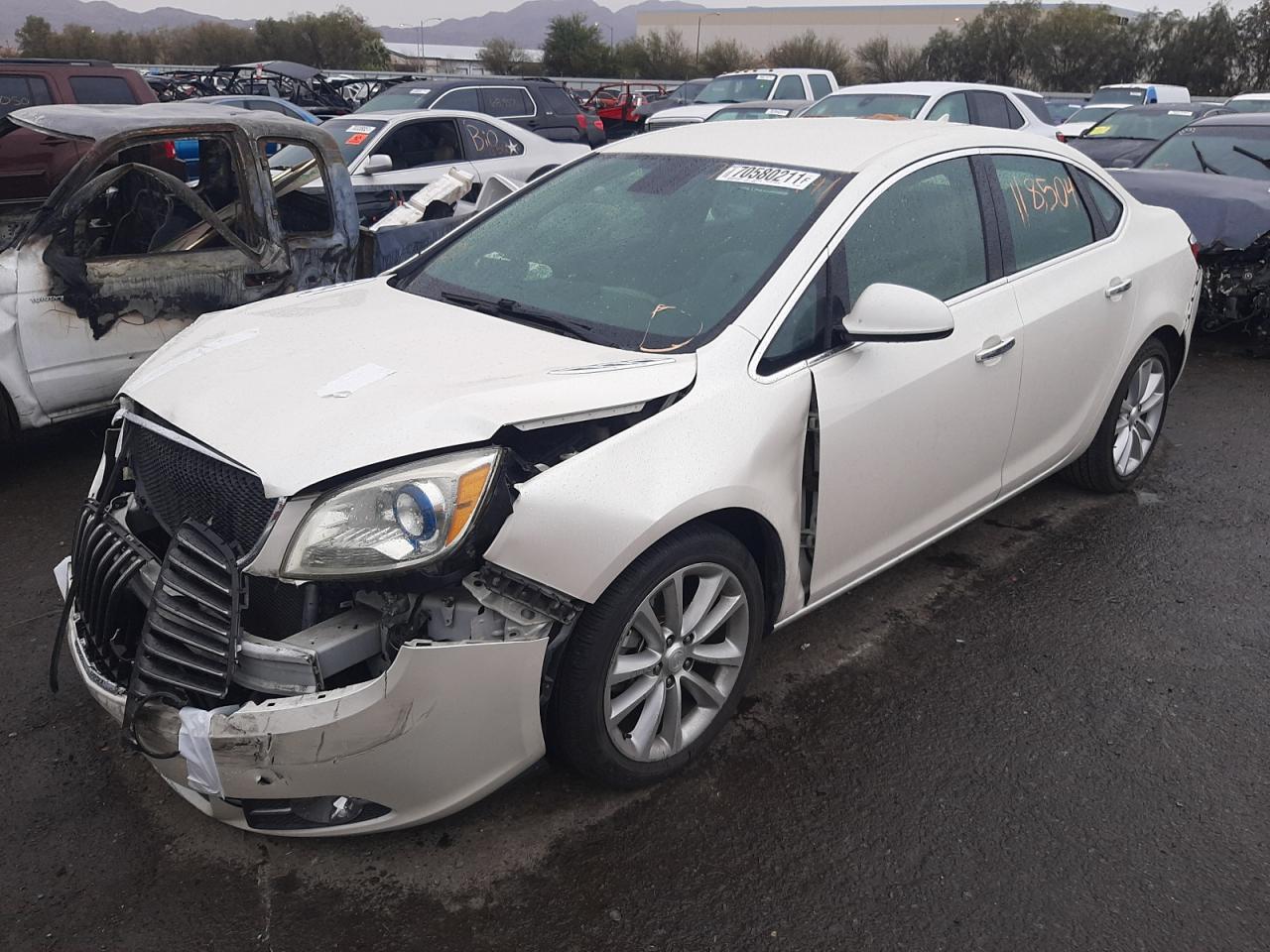 Photo 2 from auction – 2014 BUICK VERANO with VIN 1G4PP5SK7E4104244