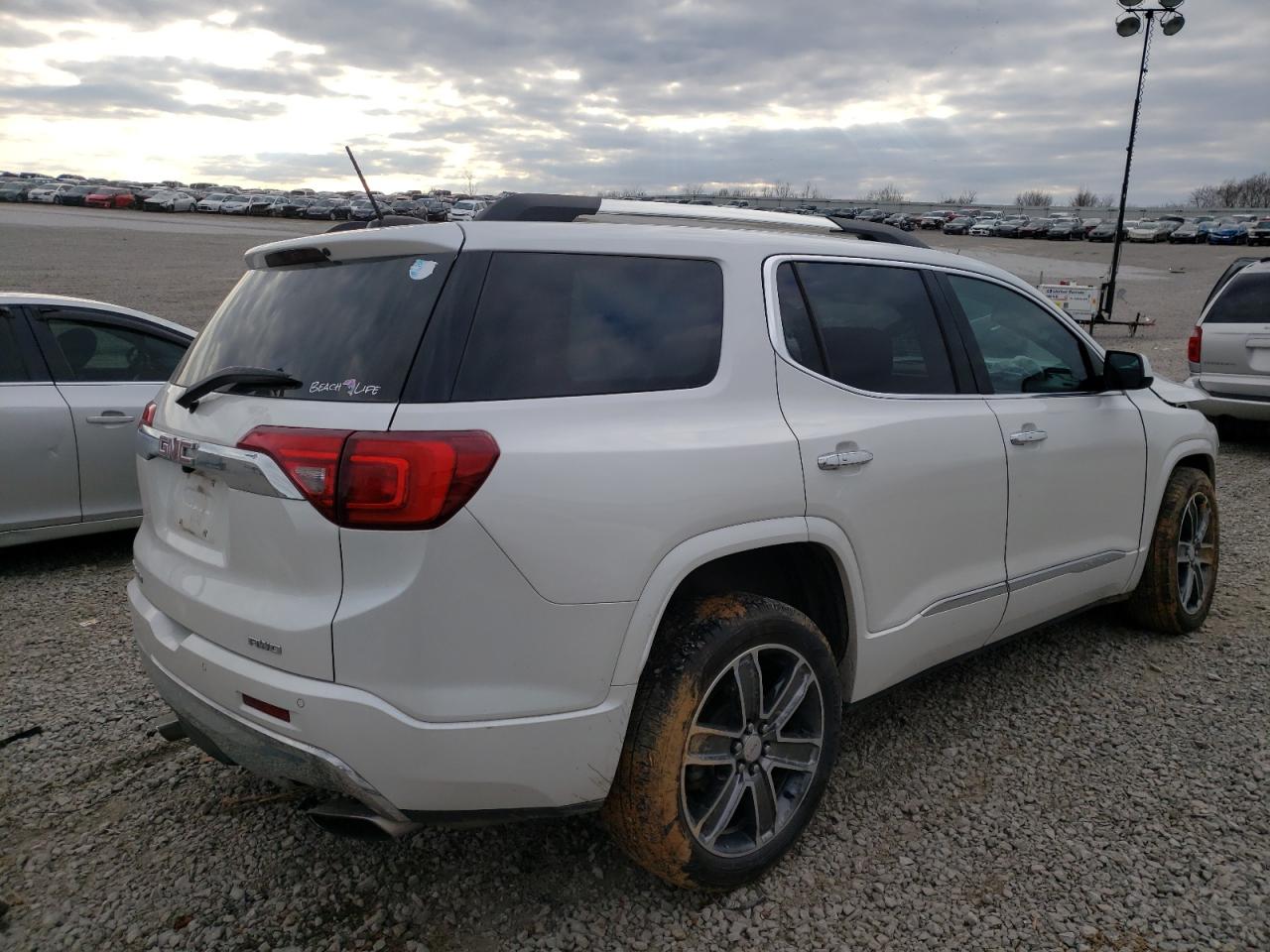 Photo 4 from auction – 2017 GMC ACADIA DEN with VIN 1GKKNXLS2HZ254918