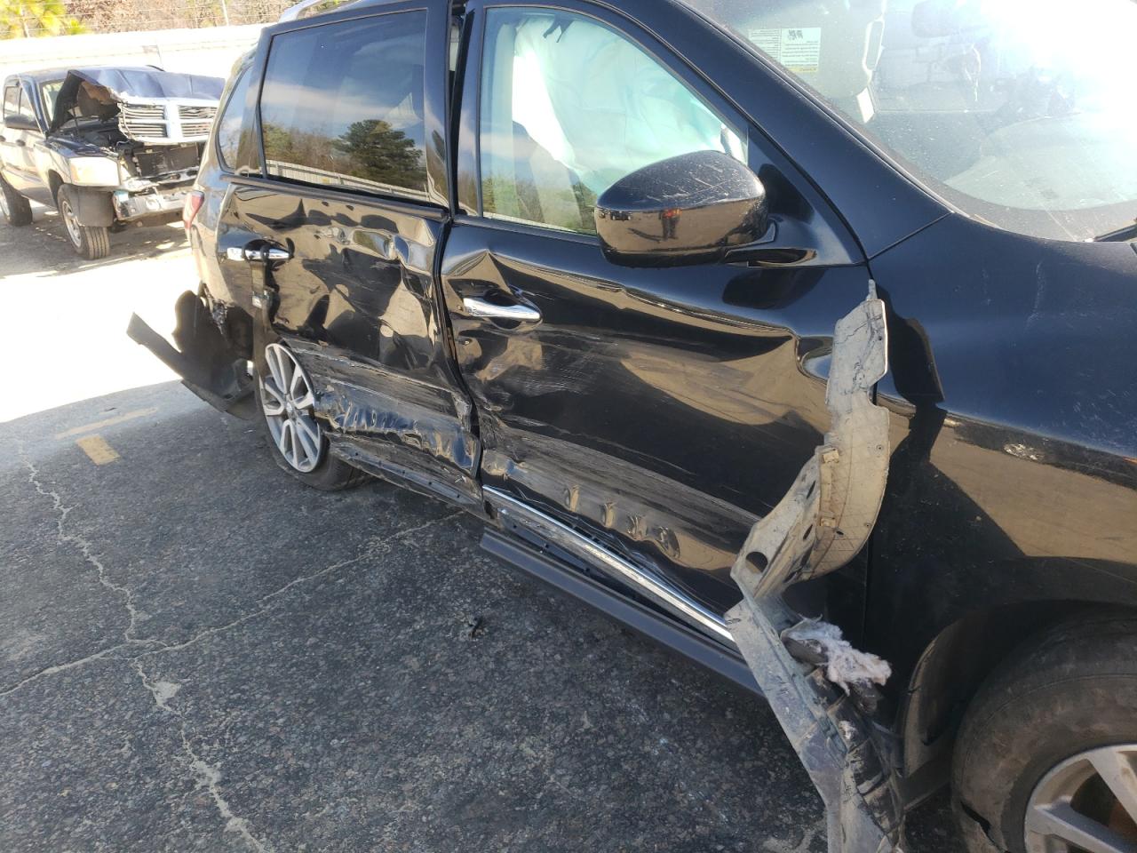 Photo 9 from auction – 2013 NISSAN PATHFINDER with VIN 5N1AR2MM1DC665881