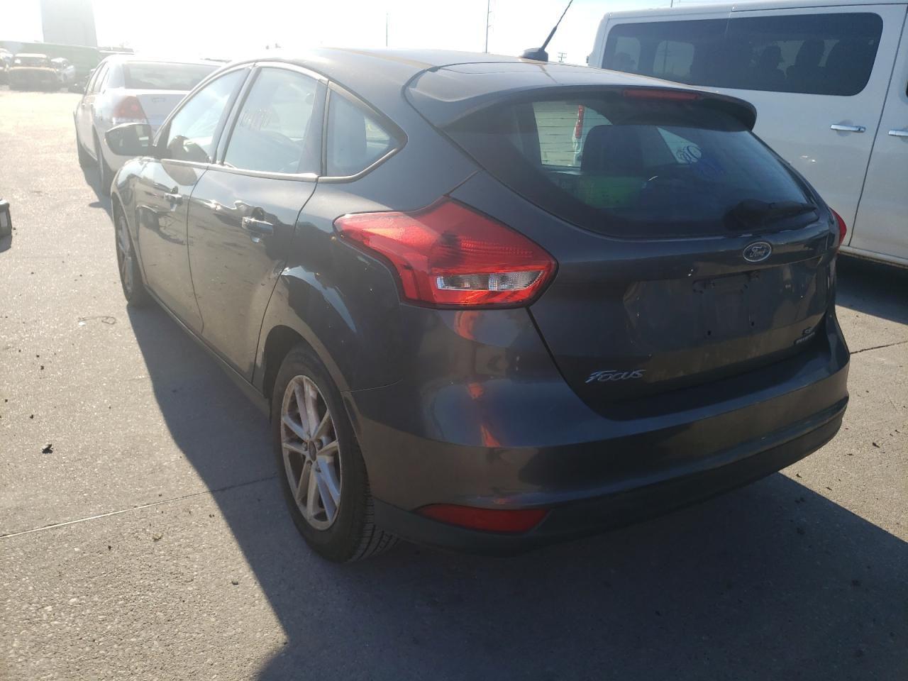 Photo 3 from auction – 2015 FORD FOCUS SE with VIN 1FADP3K24FL255339