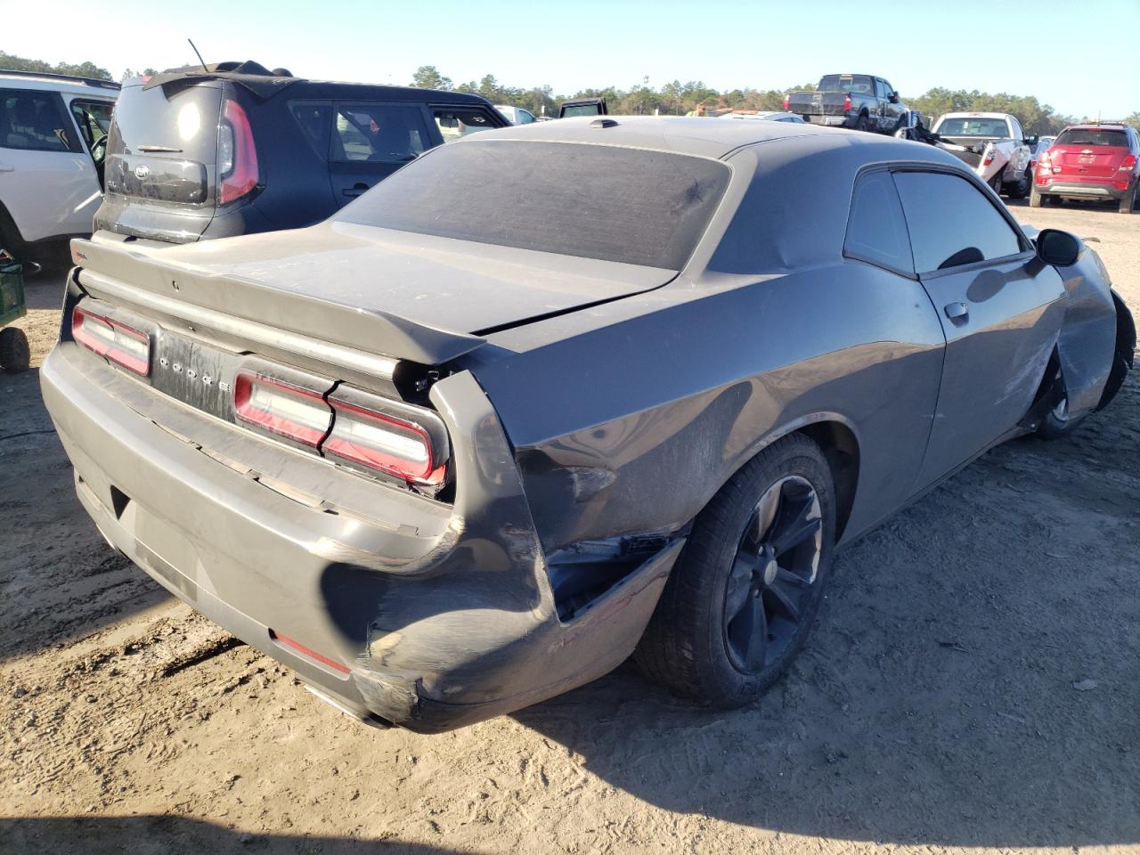 Photo 4 from auction – 2019 DODGE CHALLENGER with VIN 2C3CDZAG2KH557688