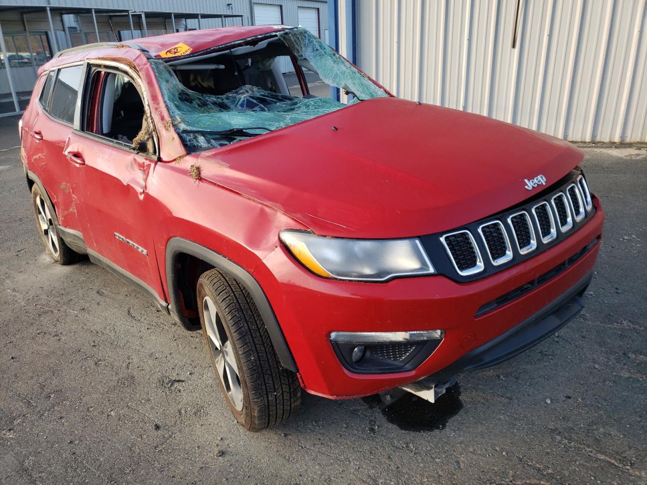 JEEP COMPASS LA 2018 with VIN 3C4NJCBB7JT165700 - Photo from auction