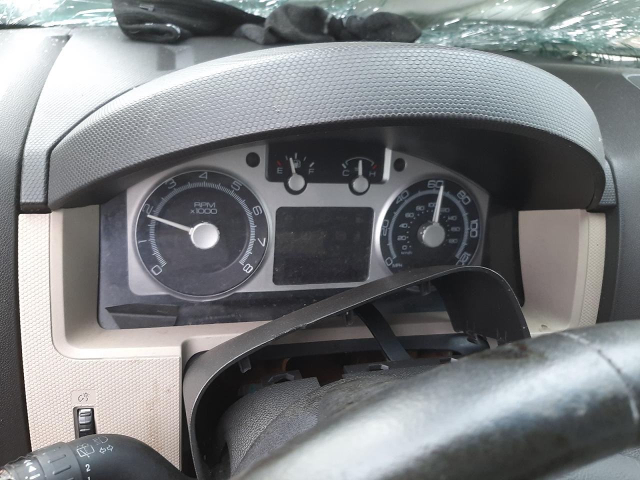 Photo 8 from auction – 2008 MERCURY MARINER PR with VIN 4M2CU87128KJ45419