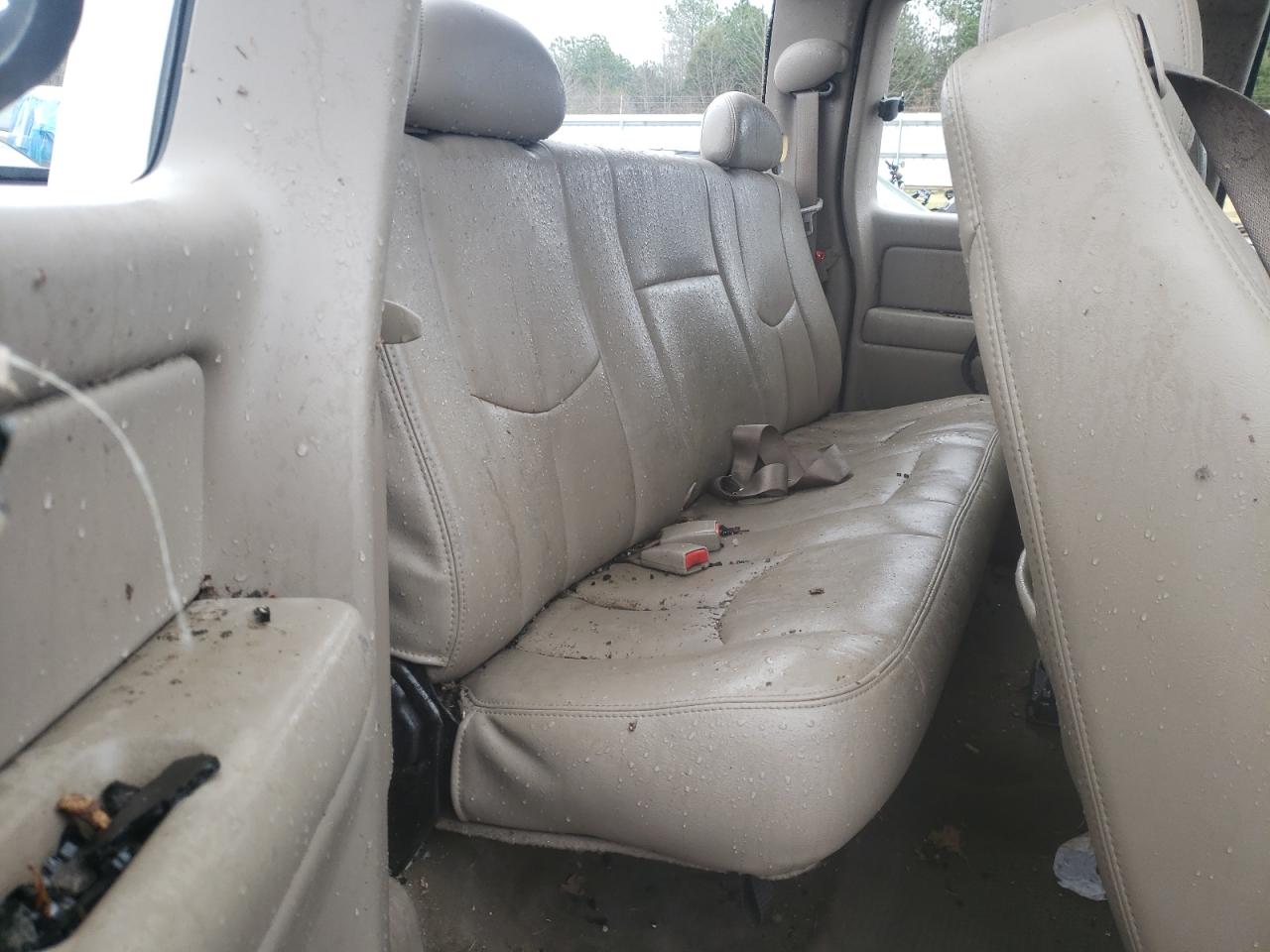 Photo 6 from auction – 2004 CHEVROLET SILVERADO with VIN 1GCEK19T64E268028