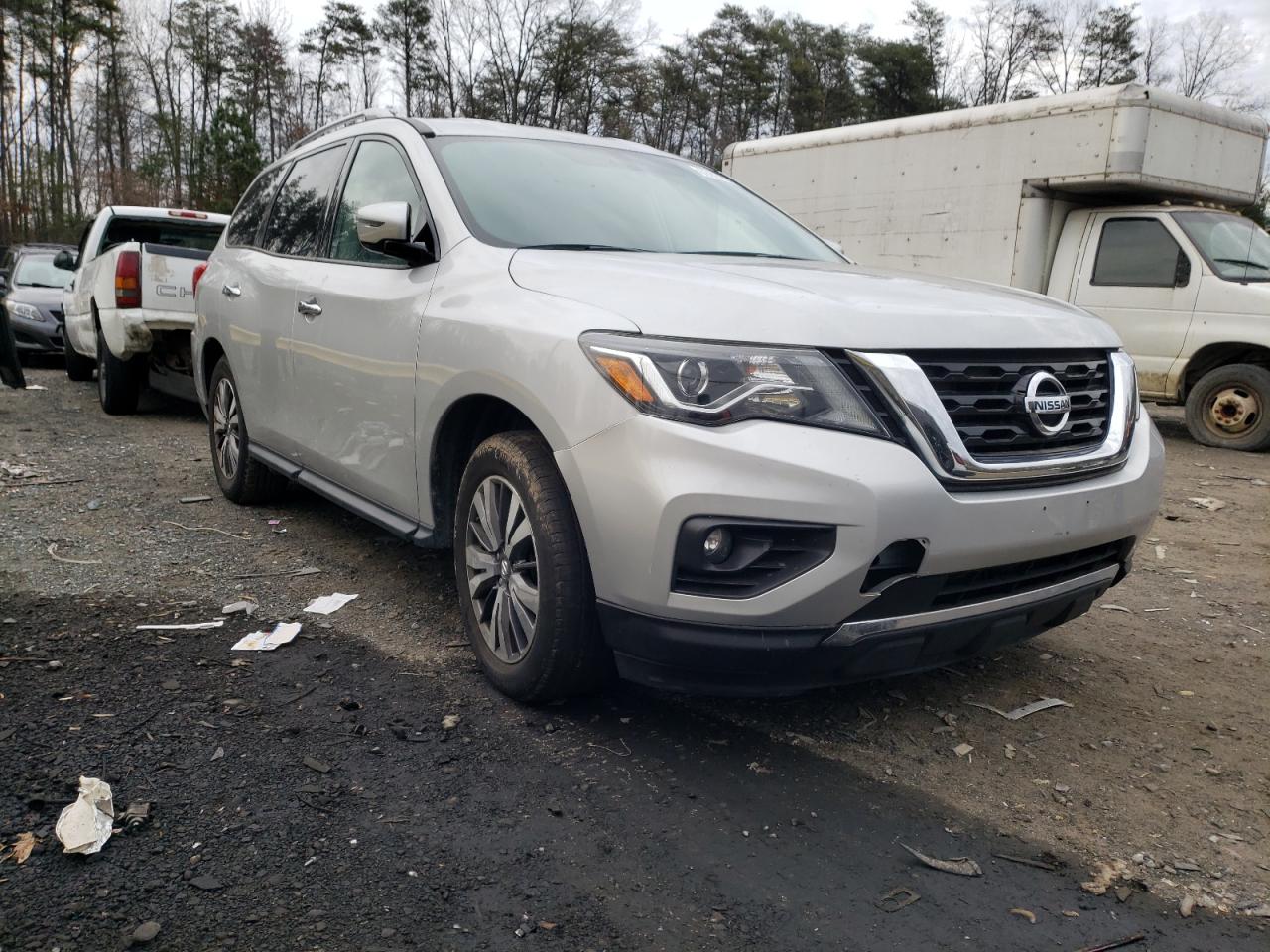 NISSAN PATHFINDER 2017 with VIN 5N1DR2MN9HC653022 - Photo from auction