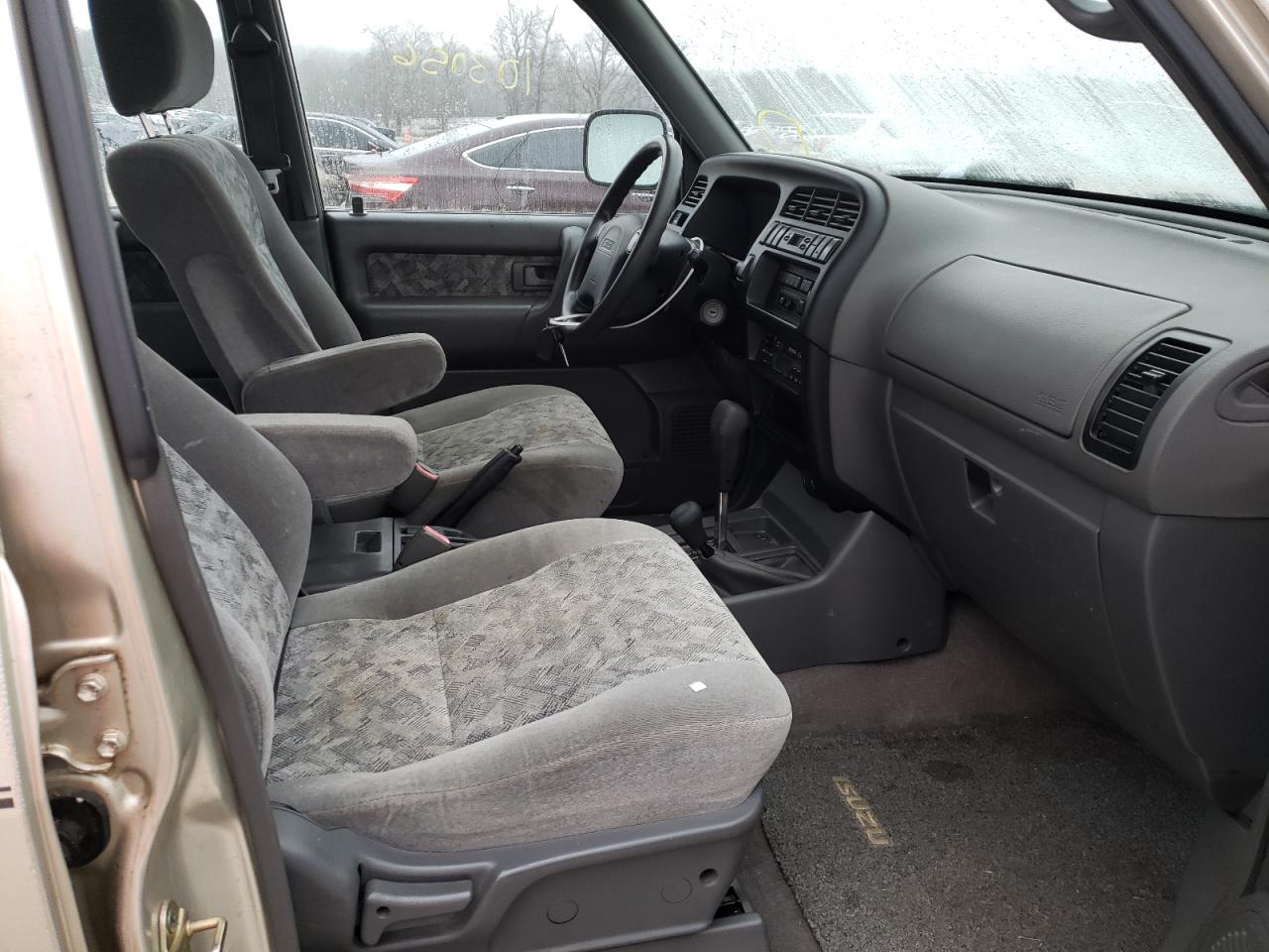Photo 5 from auction – 2001 ISUZU TROOPER S with VIN JACDJ58X917J07827