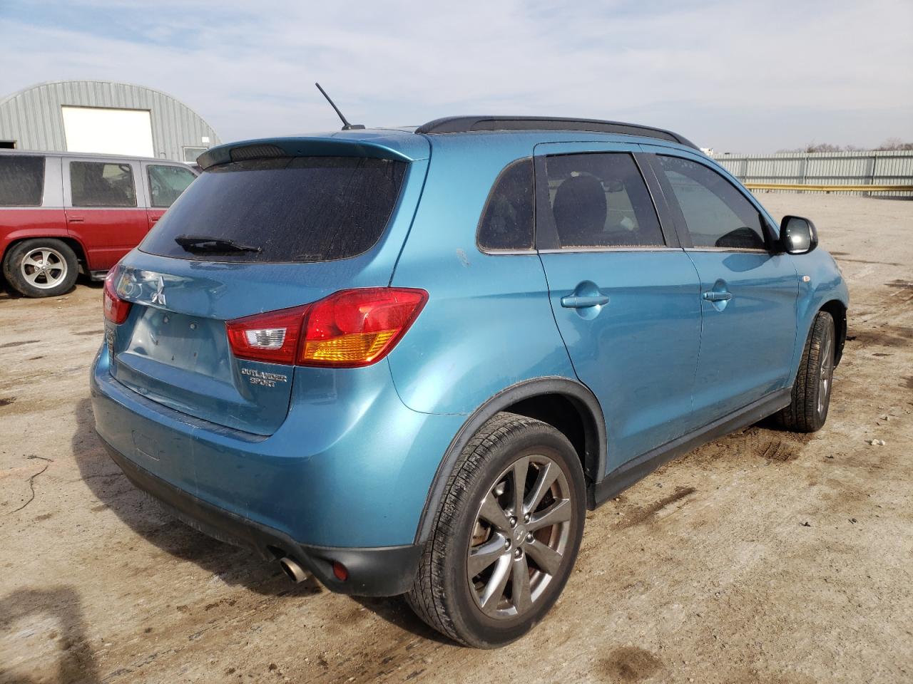 Photo 4 from auction – 2013 MITSUBISHI OUTLANDER with VIN 4A4AR5AUXDE023912