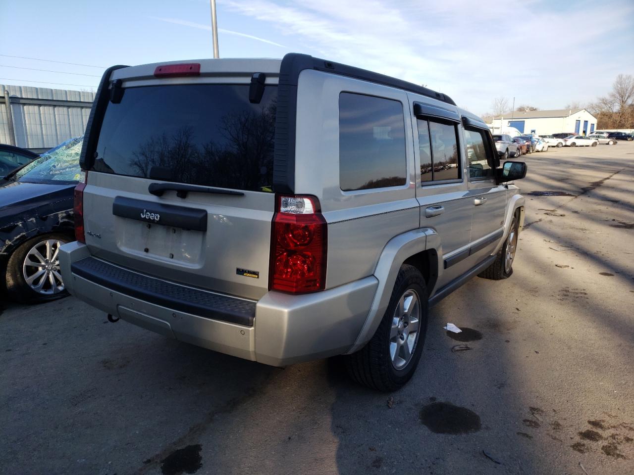 Фото 4 с аукциона – 2007 JEEP COMMANDER с VIN 1J8HG48P17C672416