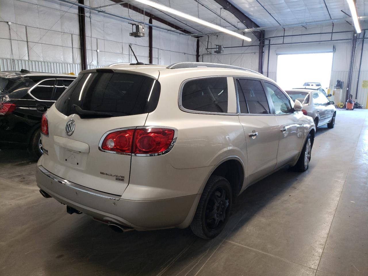 Photo 4 from auction – 2010 BUICK ENCLAVE CX with VIN 5GALRCEDXAJ212630