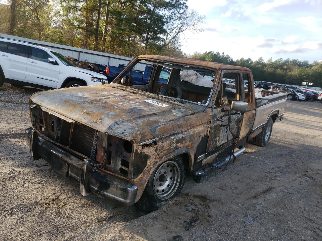 Photo 2 from auction – 1984 FORD F150 with VIN 1FTEX15H2EKA98577