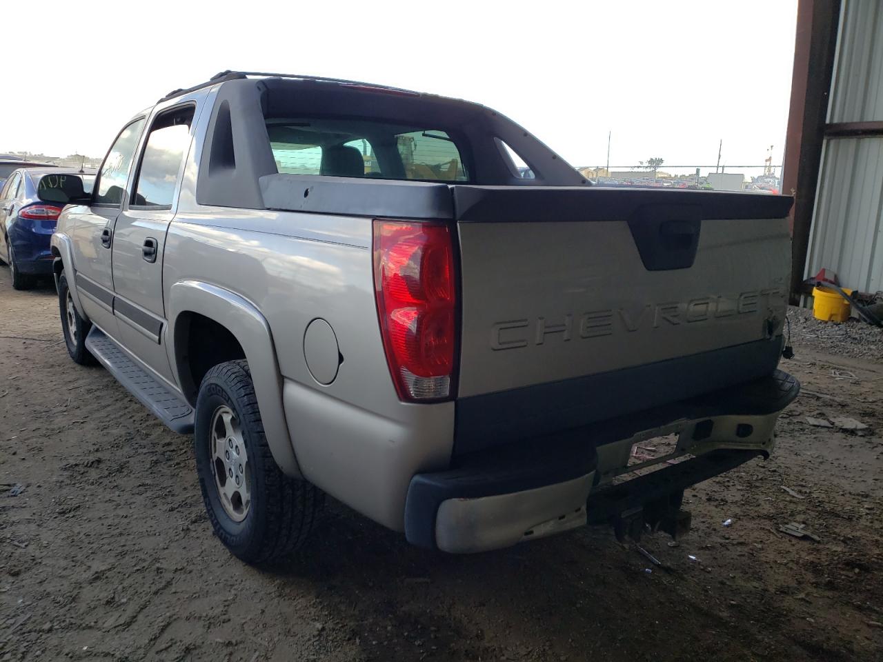 Photo 3 from auction – 2005 CHEVROLET AVALANCHE with VIN 3GNEC12Z25G135960
