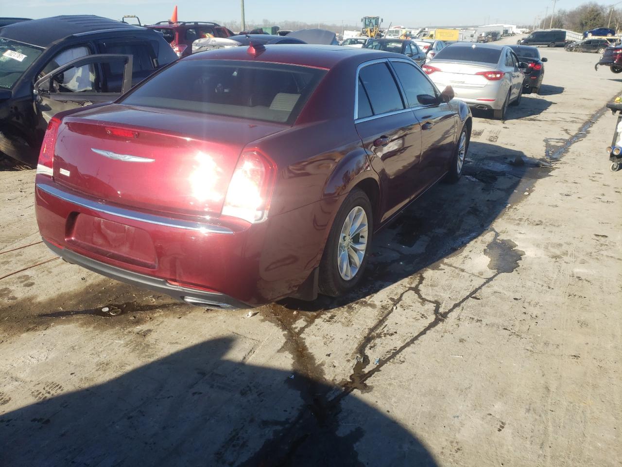 Photo 4 from auction – 2016 CHRYSLER 300 LIMITE with VIN 2C3CCAAG8GH161440