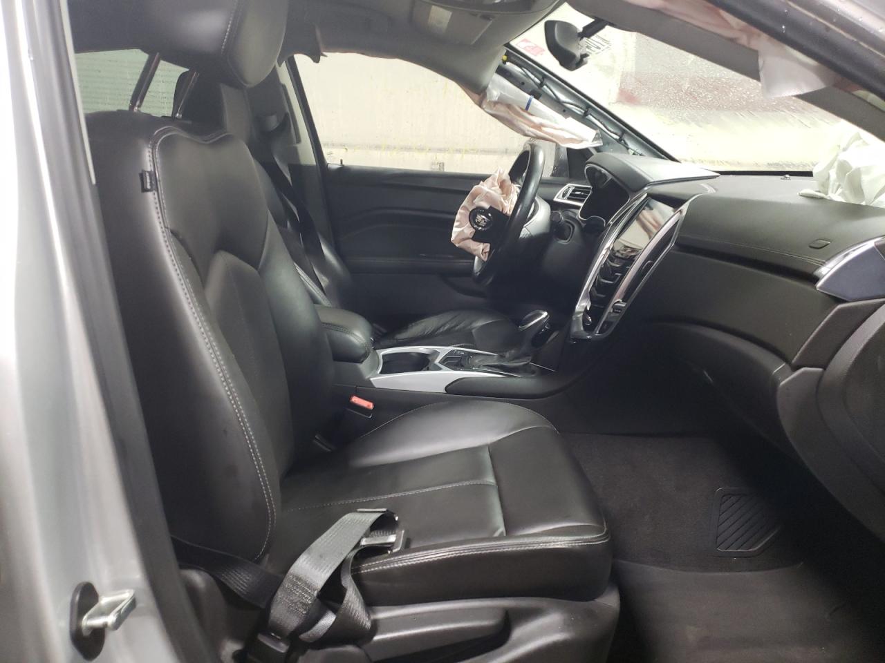 Photo 5 from auction – 2013 CADILLAC SRX with VIN 3GYFNAE39DS650152