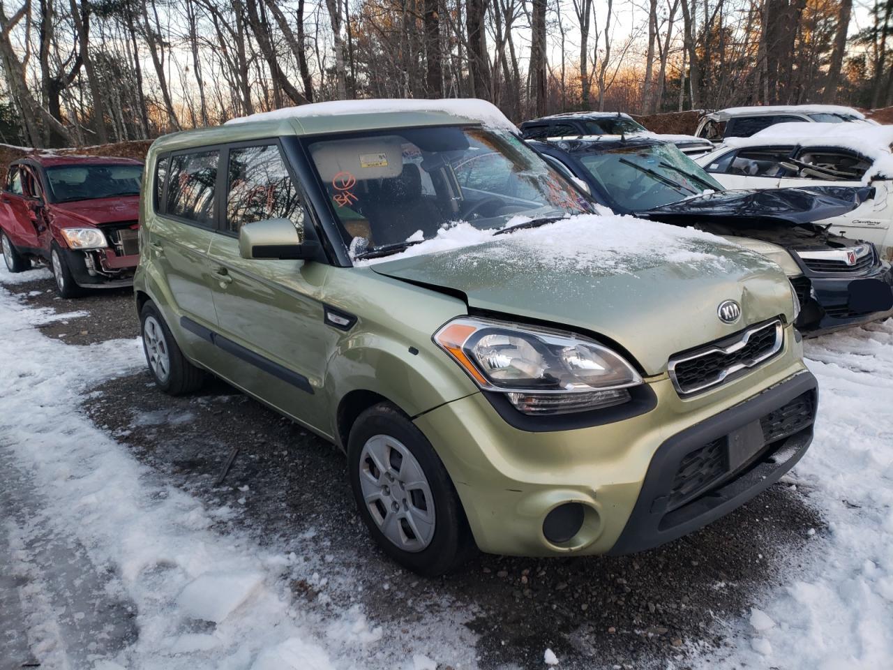 KIA SOUL 2013 مع رقم تعريف المركبة KNDJT2A58D7618102 - صورة من المزاد