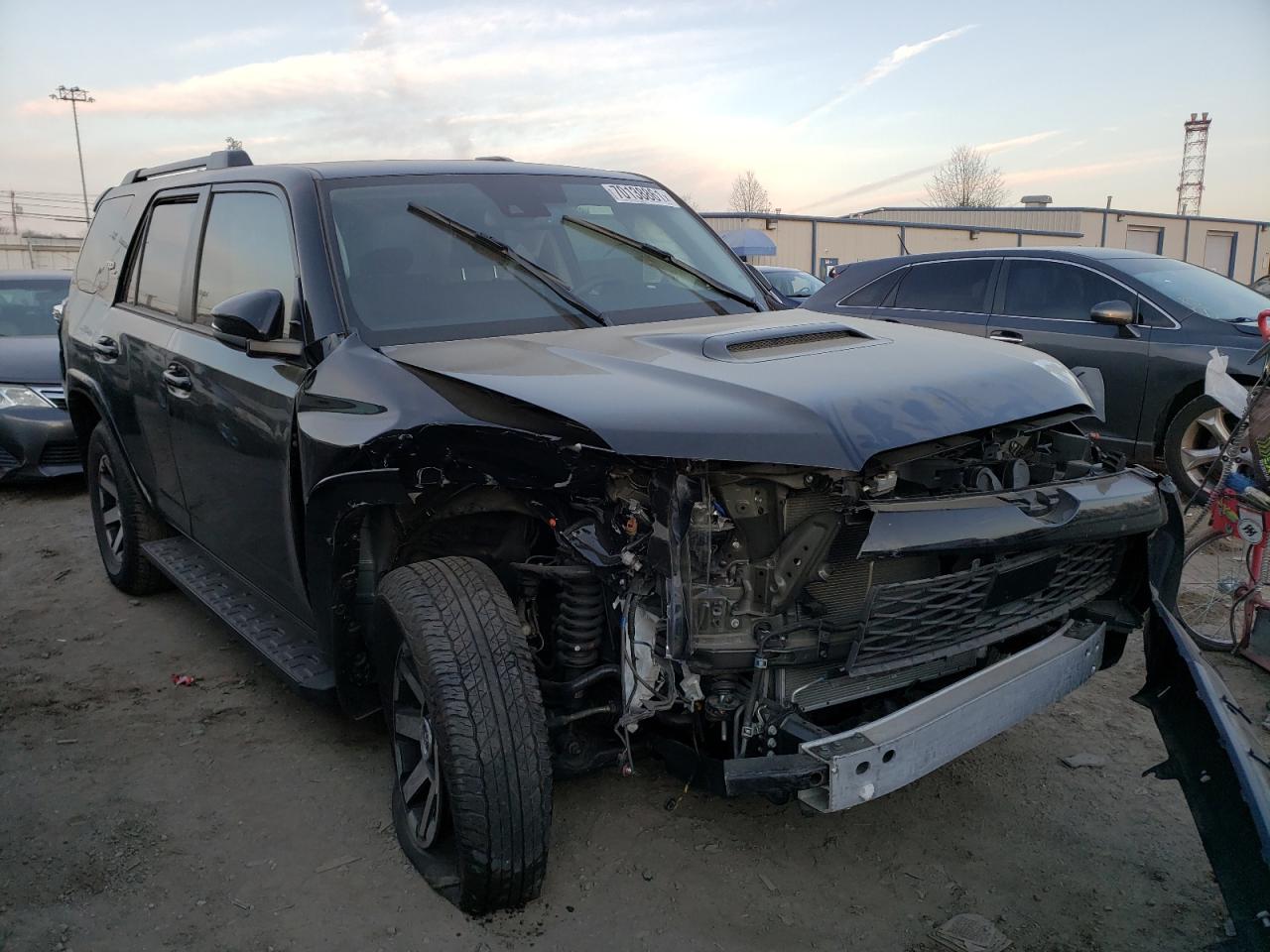 TOYOTA 4RUNNER SR 2020 with VIN JTEBU5JRXL5795438 - Photo from auction