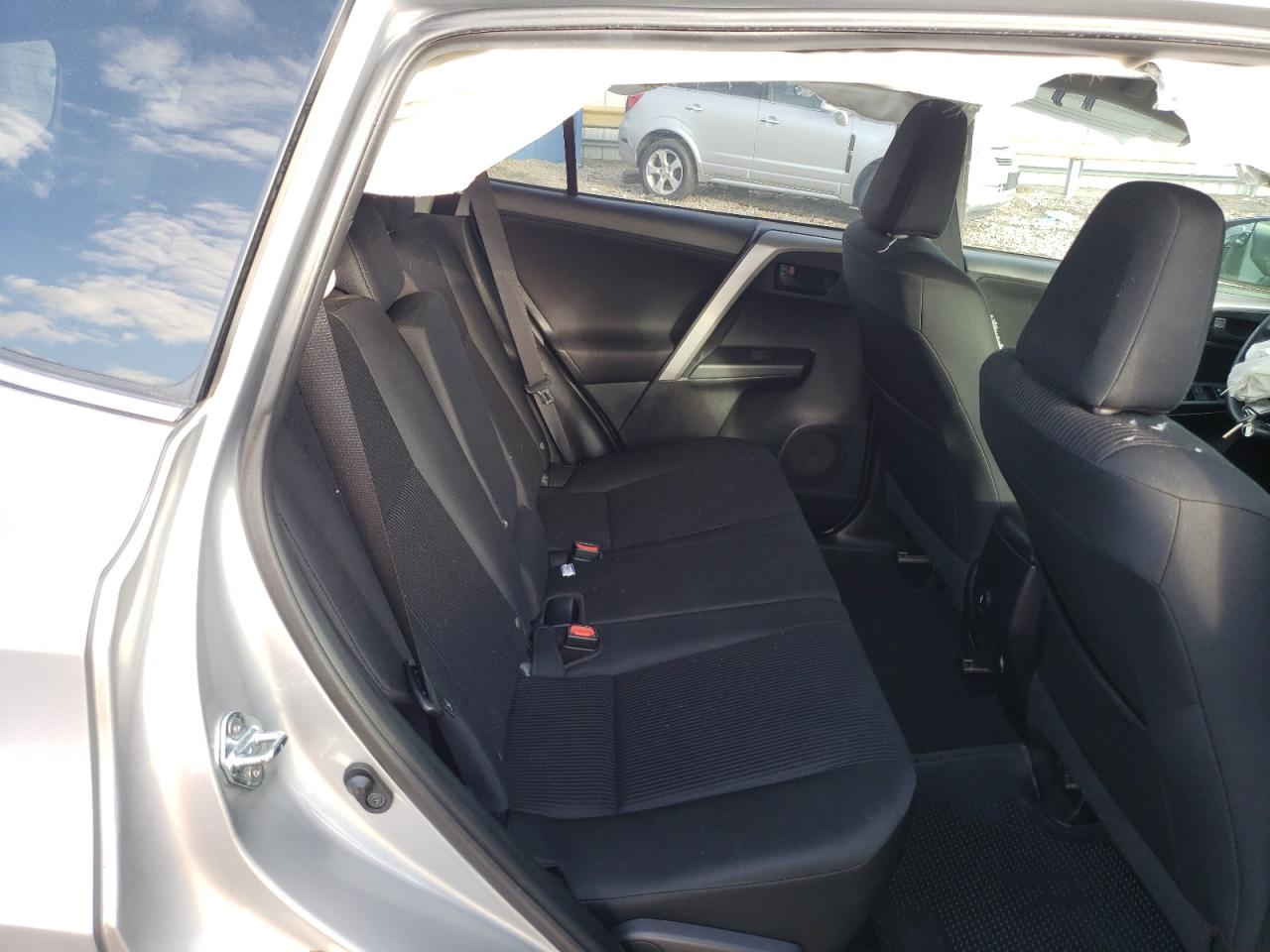 Photo 6 from auction – 2016 TOYOTA RAV4 LE with VIN 2T3ZFREV6GW265638