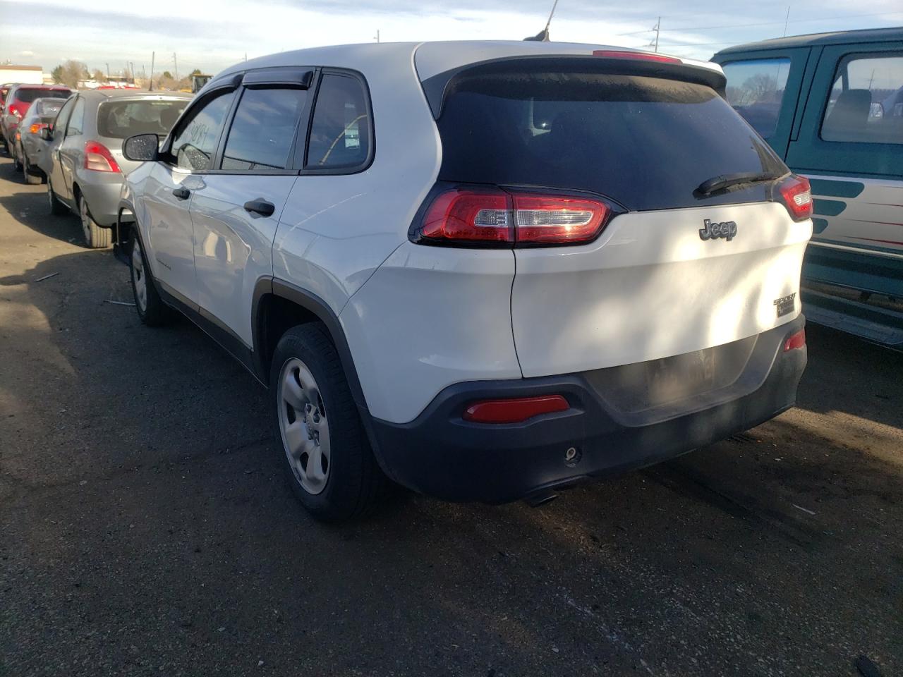 Photo 3 from auction – 2014 JEEP CHEROKEE S with VIN 1C4PJLABXEW199396