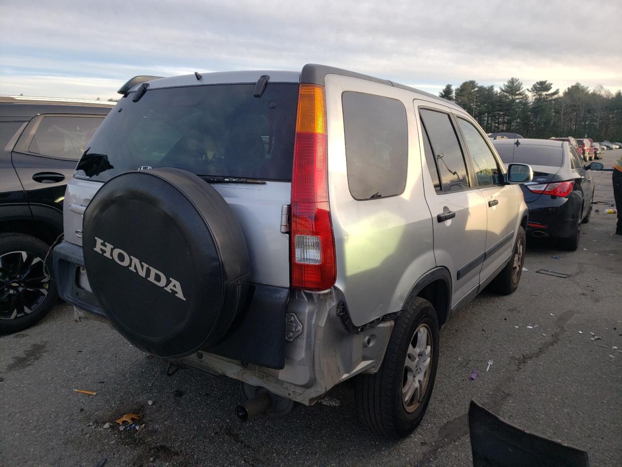 Photo 4 from auction – 2002 HONDA CR-V EX with VIN JHLRD78802C018355