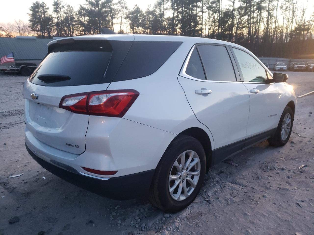 Photo 4 from auction – 2019 CHEVROLET EQUINOX LT with VIN 2GNAXUEV4K6284407