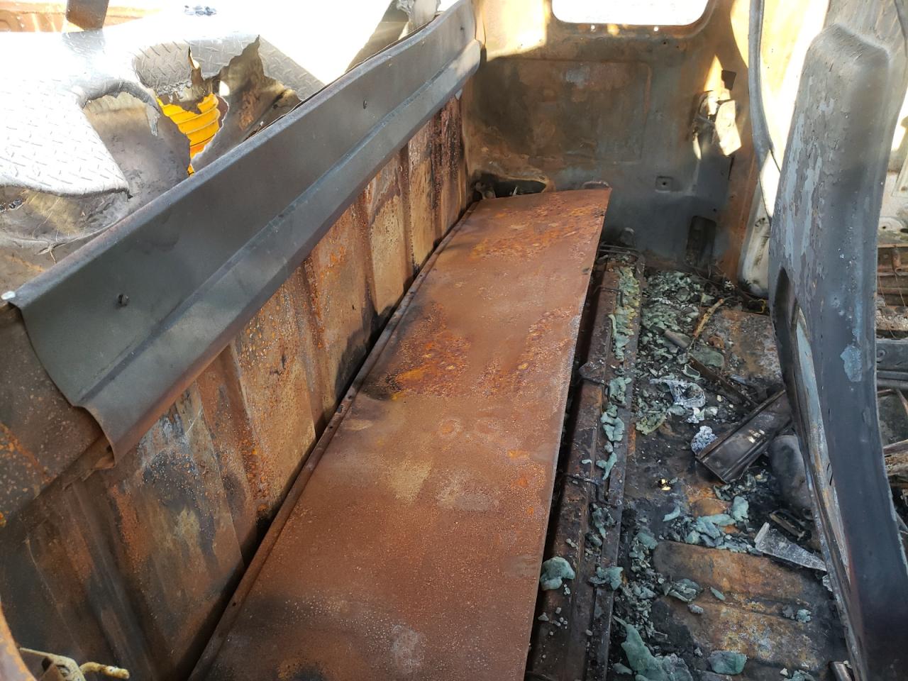 Photo 6 from auction – 1984 FORD F150 with VIN 1FTEX15H2EKA98577