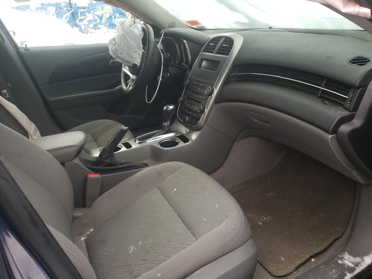 Photo 5 from auction – 2015 CHEVROLET MALIBU LS with VIN 1G11B5SL4FF207346