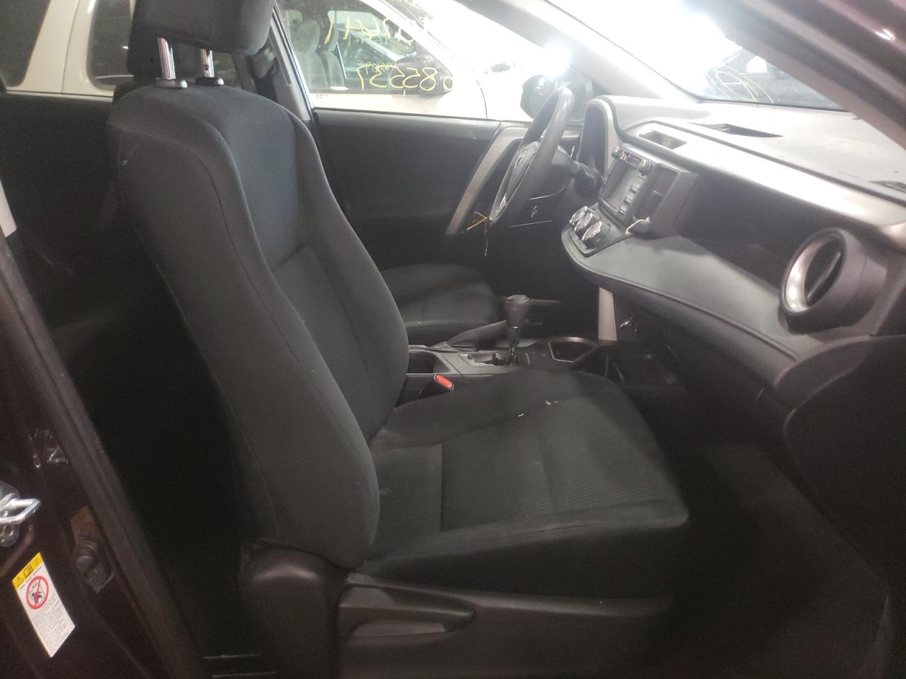 Photo 5 from auction – 2017 TOYOTA RAV4 LE with VIN 2T3ZFREV7HW316551