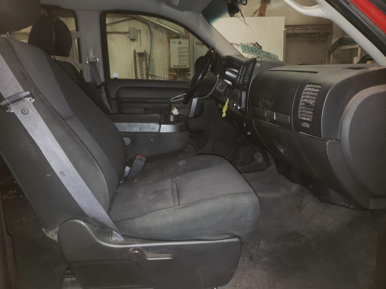 Photo 5 from auction – 2010 GMC SIERRA K15 with VIN 3GTRKVE3XAG198214