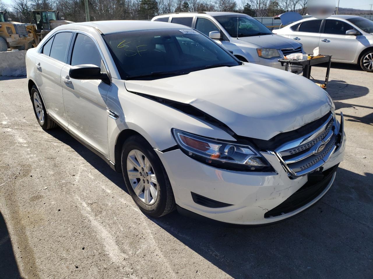 FORD TAURUS SE 2012 with VIN 1FAHP2DW2CG108145 - Photo from auction