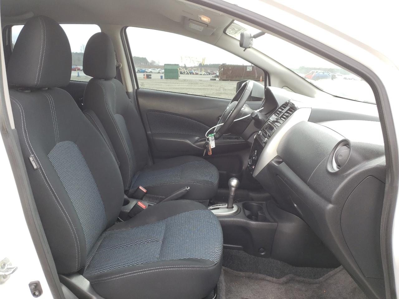 Photo 5 from auction – 2015 NISSAN VERSA NOTE with VIN 3N1CE2CP6FL423103