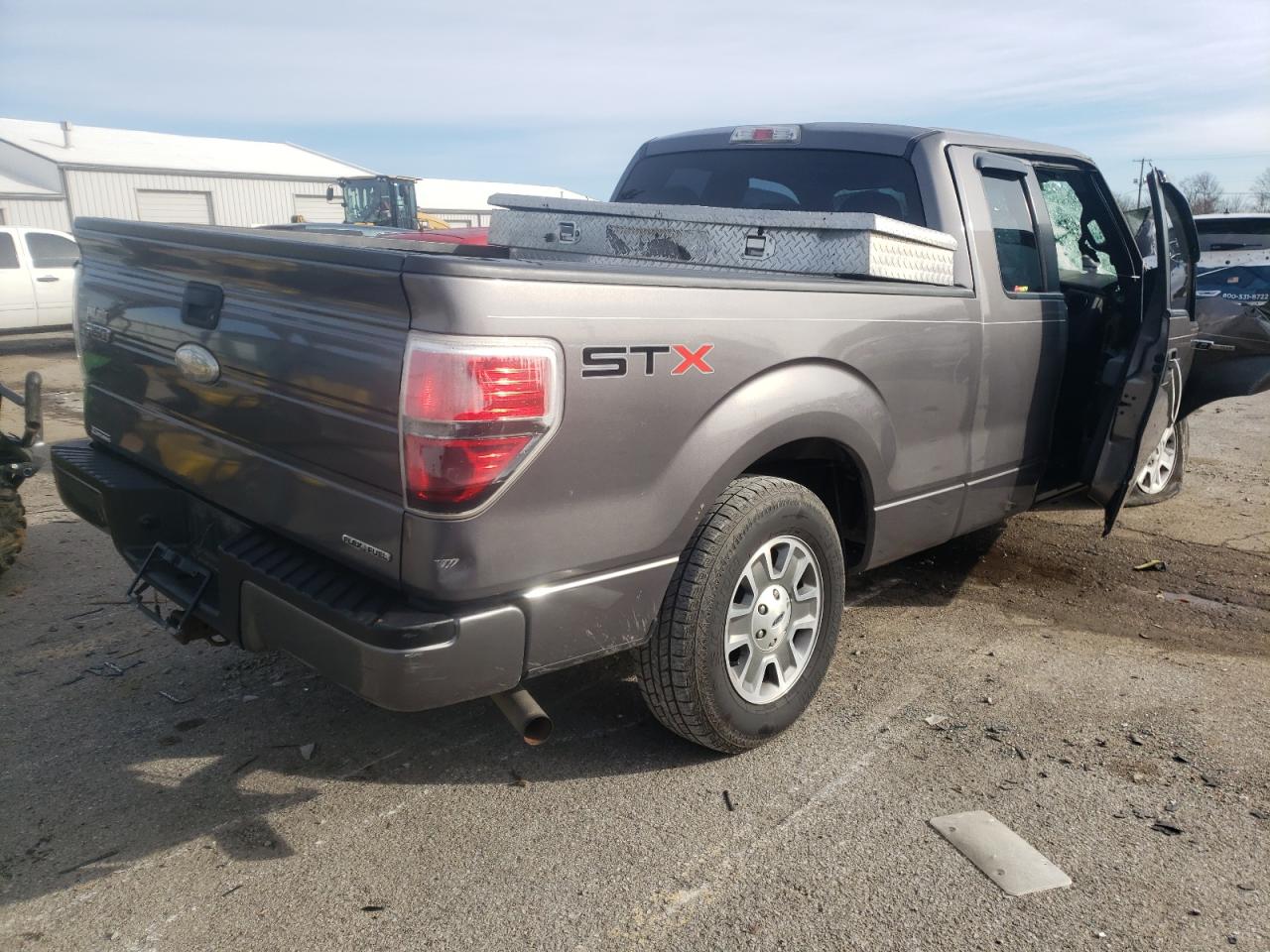 Photo 4 from auction – 2012 FORD F150 SUPER with VIN 1FTEX1CM3CKD09640