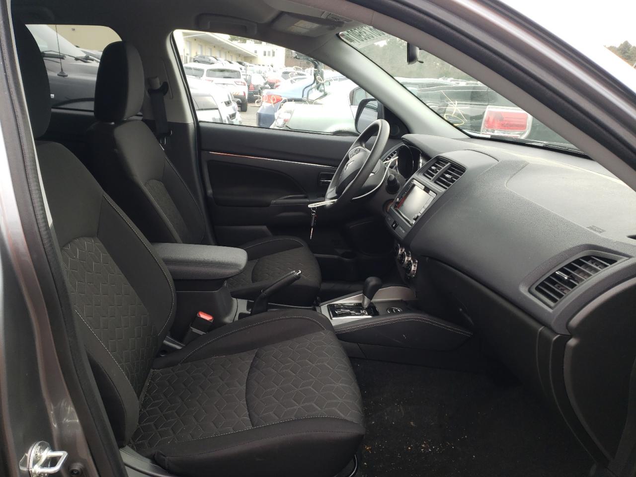 Photo 5 from auction – 2020 MITSUBISHI OUTLANDER with VIN JA4AR3AU0LU002335