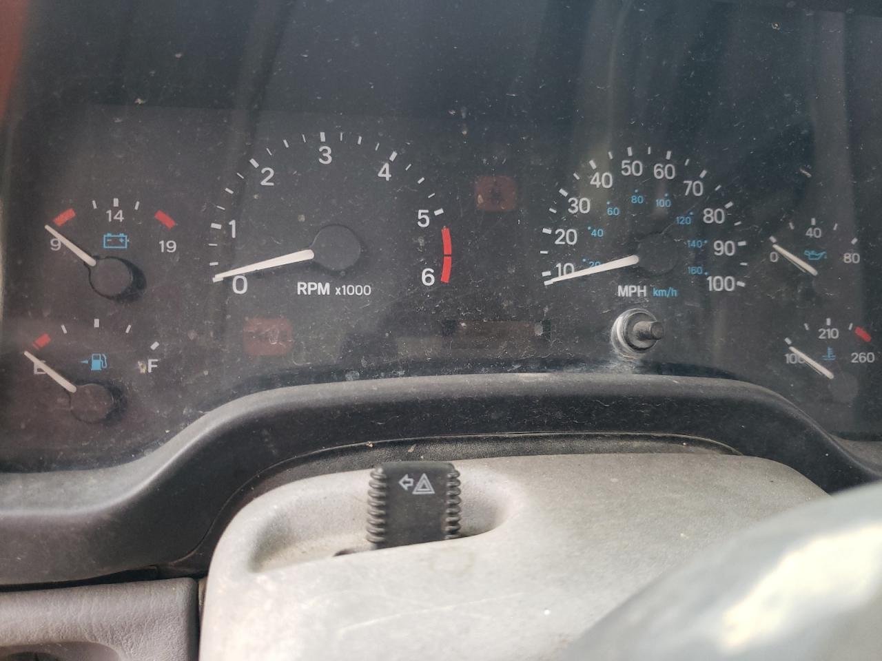 Photo 8 from auction – 1998 JEEP WRANGLER / with VIN 1J4FY29P6WP802755