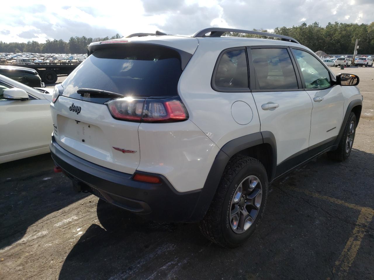 Photo 4 from auction – 2019 JEEP CHEROKEE T with VIN 1C4PJMBX4KD347100