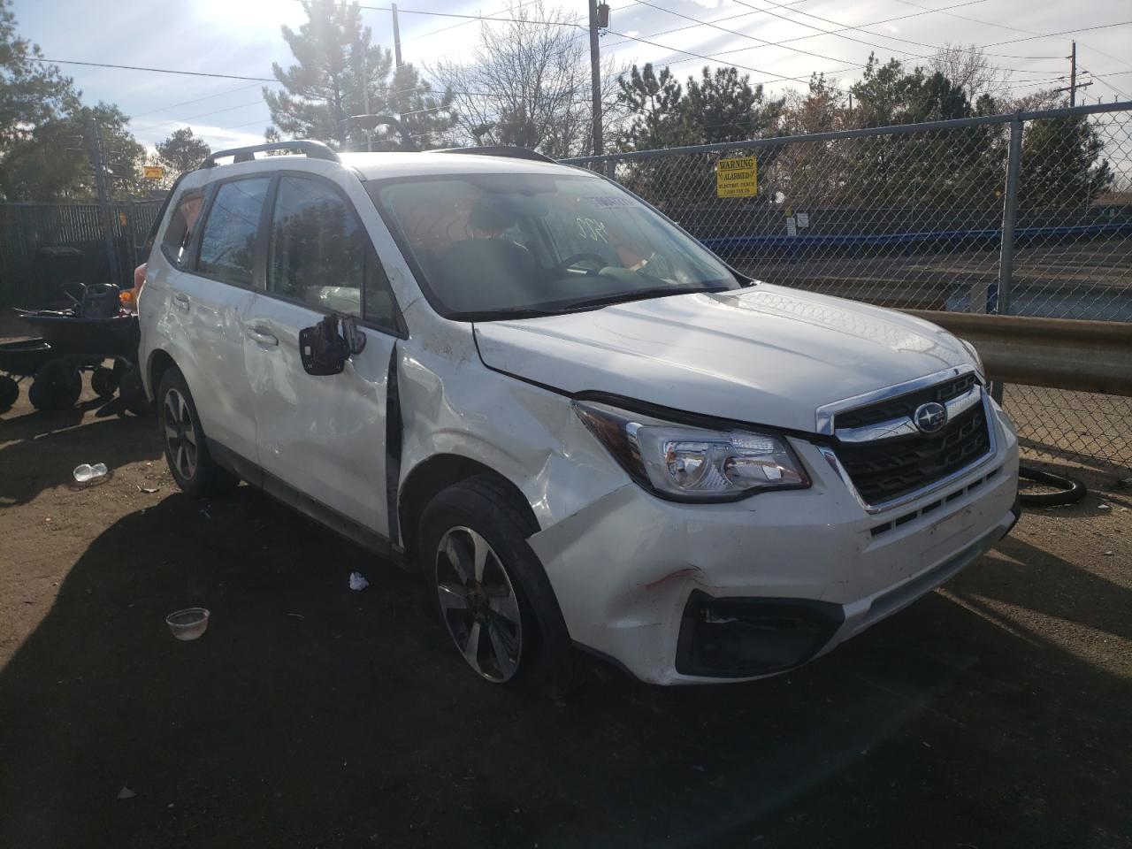 SUBARU FORESTER 2 2017 with VIN JF2SJABC8HH577957 - Photo from auction