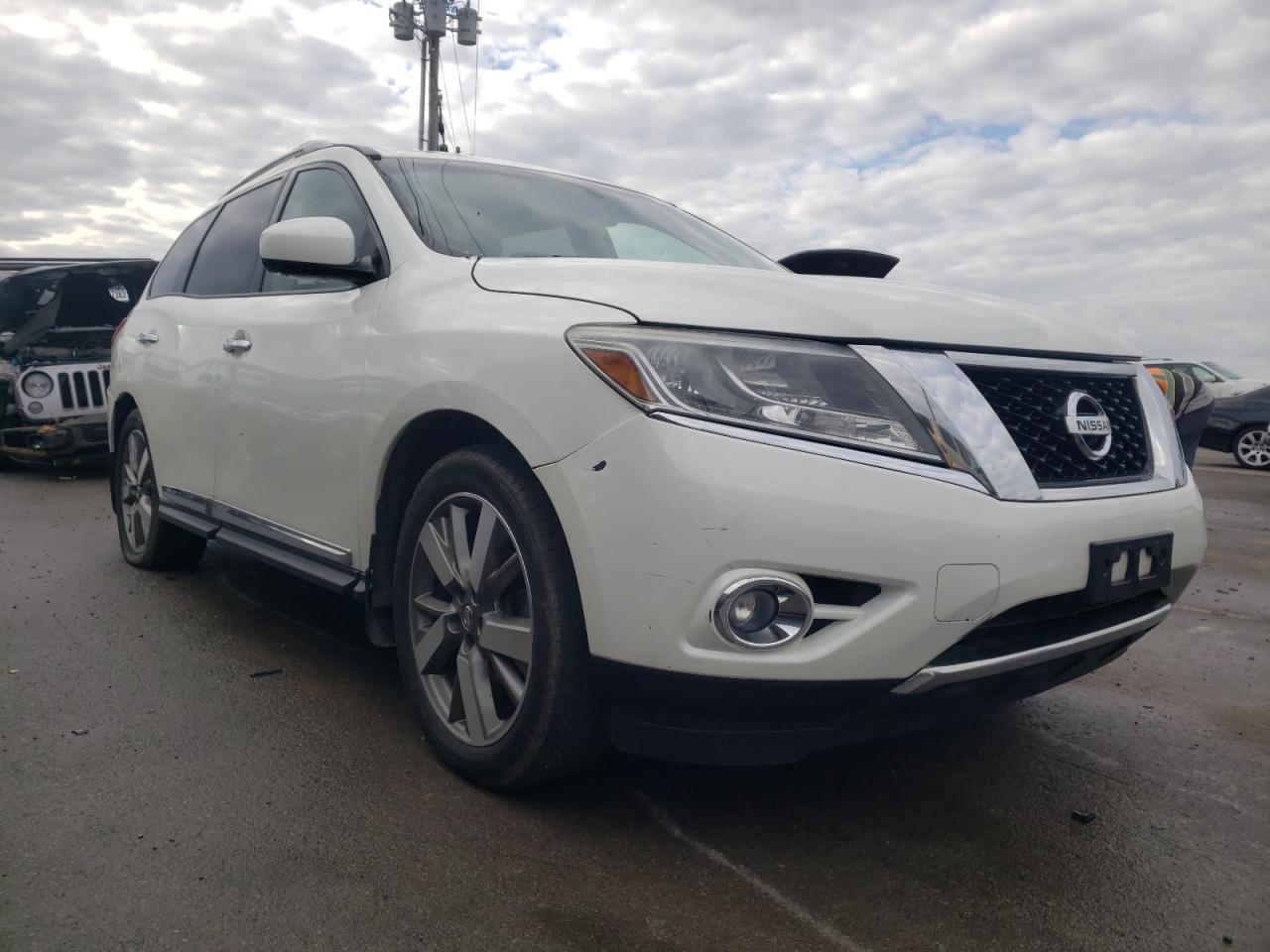 NISSAN PATHFINDER 2015 مع رقم تعريف المركبة 5N1AR2MM2FC632987 - صورة من المزاد