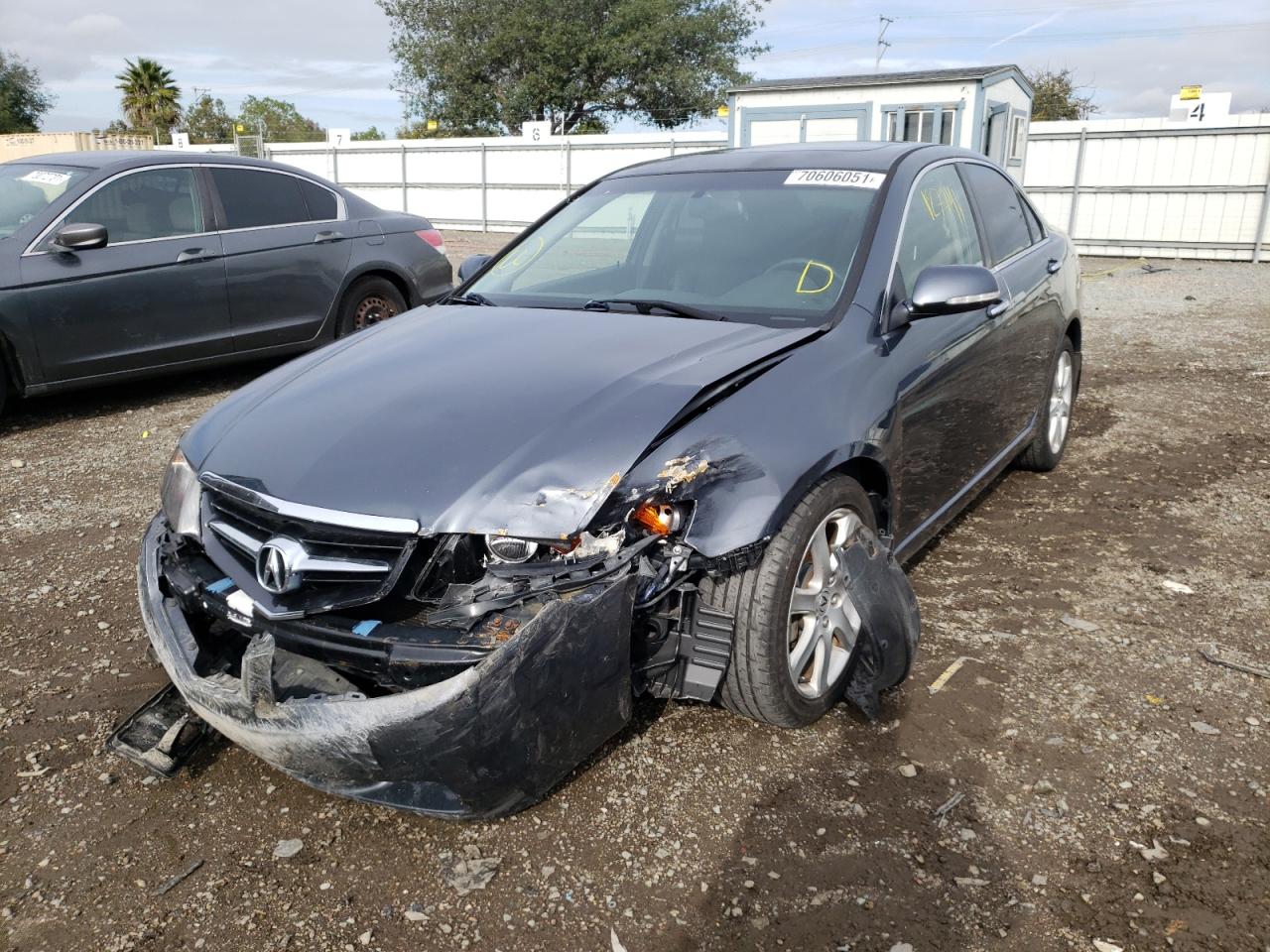 Photo 2 from auction – 2004 ACURA TSX with VIN JH4CL95834C020298