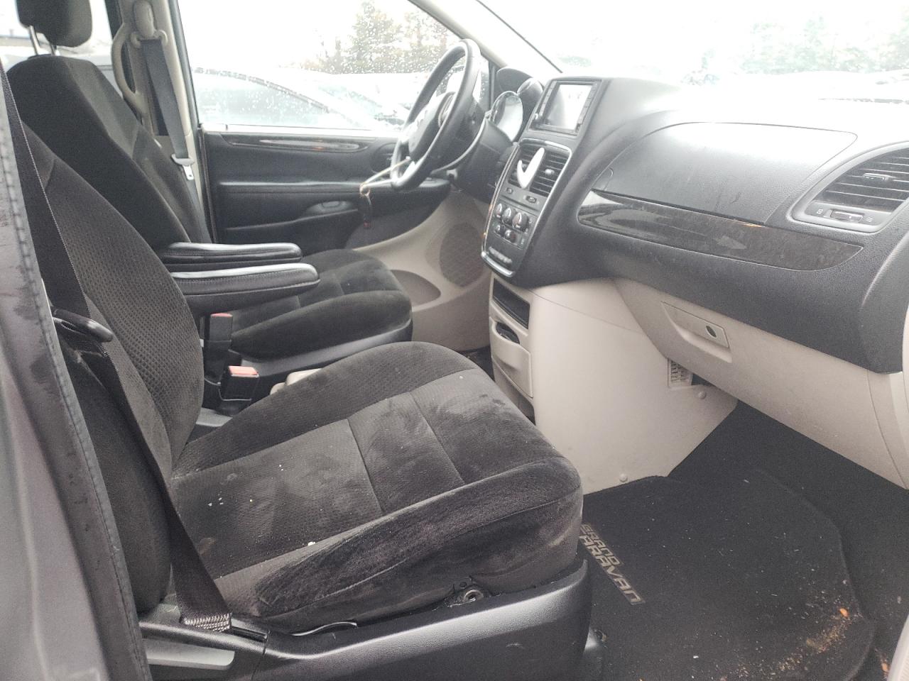 Фото 5 с аукциона – 2016 DODGE GRAND CARA с VIN 2C4RDGBG5GR163497