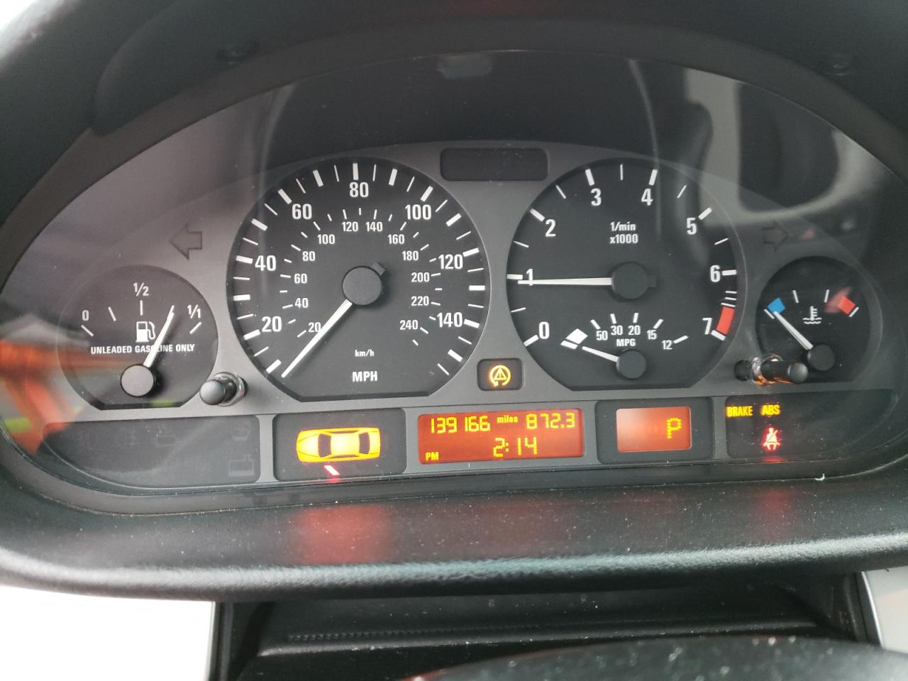 Photo 8 from auction – 2004 BMW 325 XI with VIN WBAEU334X4PR07147