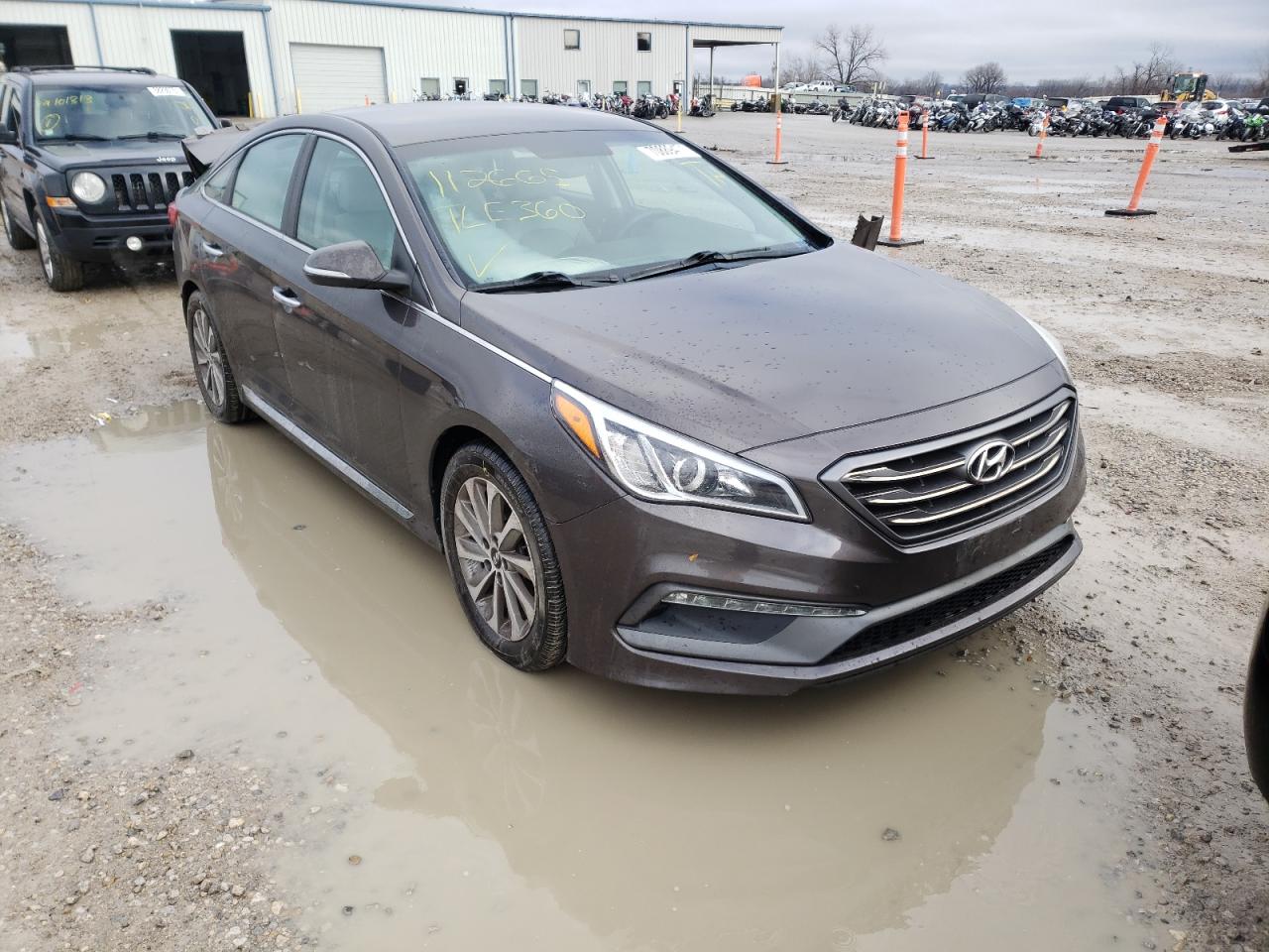 HYUNDAI SONATA SPO 2015 with VIN 5NPE34AF3FH112665 - Photo from auction