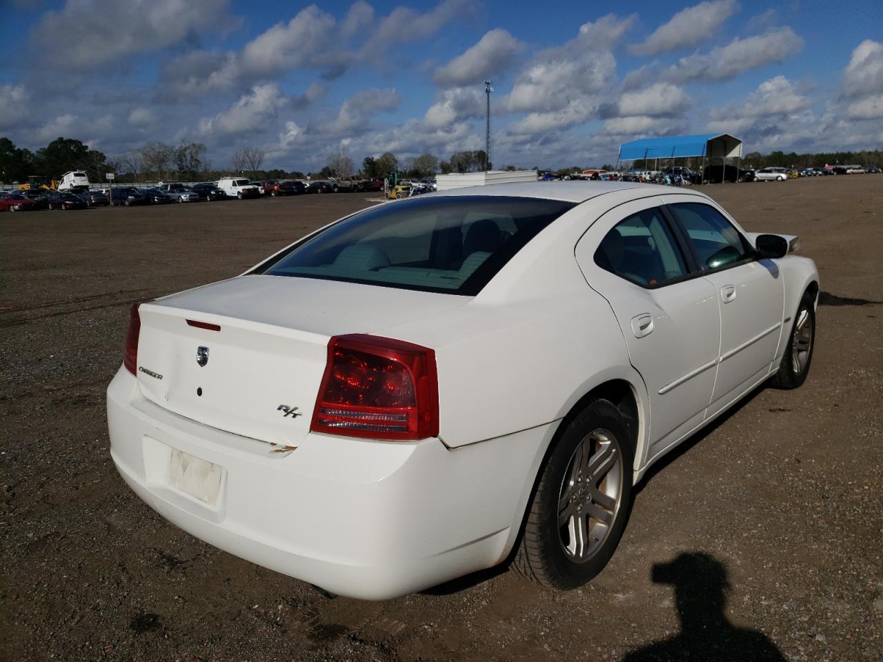 Photo 4 from auction – 2006 DODGE CHARGER R/ with VIN 2B3KA53H76H227602