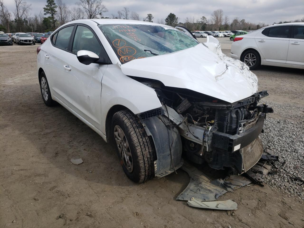 Photo 1 from auction – 2019 HYUNDAI ELANTRA SE with VIN 5NPD74LF3KH423732