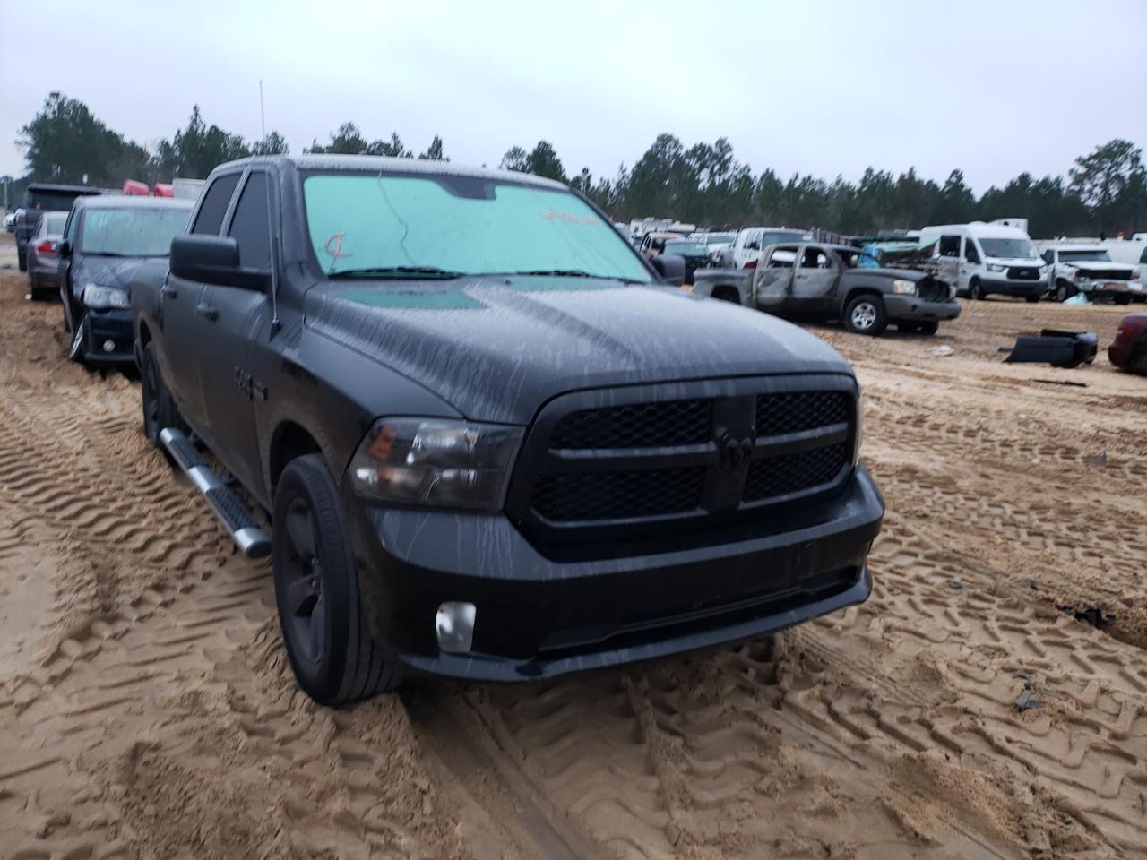 RAM 1500 ST 2018 with VIN 1C6RR6KT2JS194972 - Photo from auction